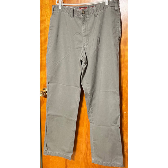 Eddie Bauer Khakis Wrinkle Resistant Performance Relaxed Fit 38 x34 - Picture 1 of 3